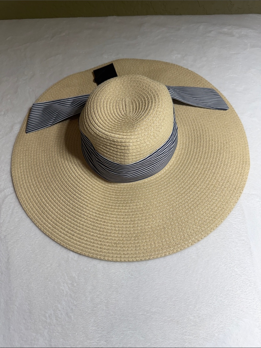 Jones New York Wide Brim Straw Sun Hat with Navy-White Stripe Band - Picture 2 of 7